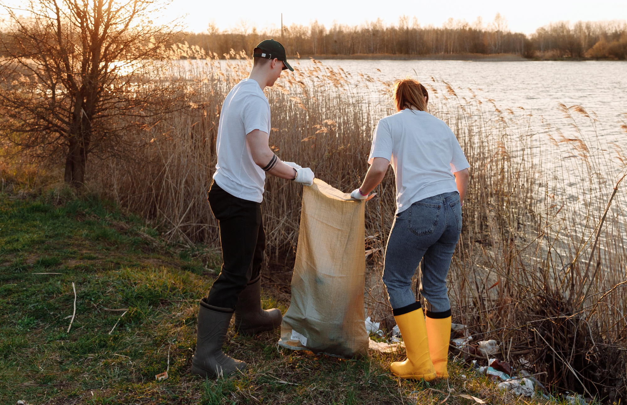 Volunteering - Lake Cleanup 